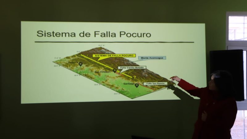 Municipalidad de San Esteban y U de Chile firman para promover investigaciones respecto a la “falla del cariño botado”