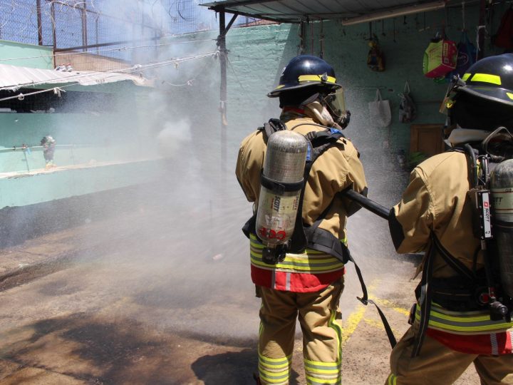 Rápida respuesta de brigadistas de Gendarmería en simulacro de incendio realizado en cárcel de Los Andes