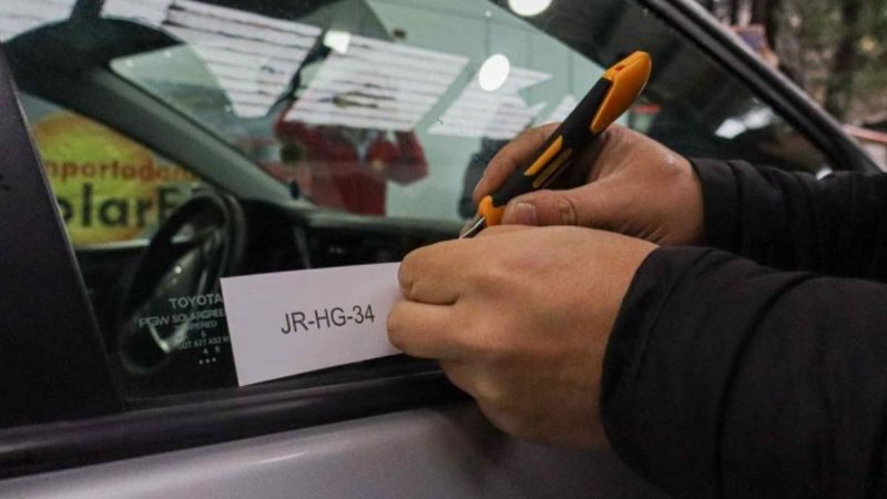 Cuenta regresiva: quedan solo 10 días para cumplir con el grabado de patentes en vidrios y espejos