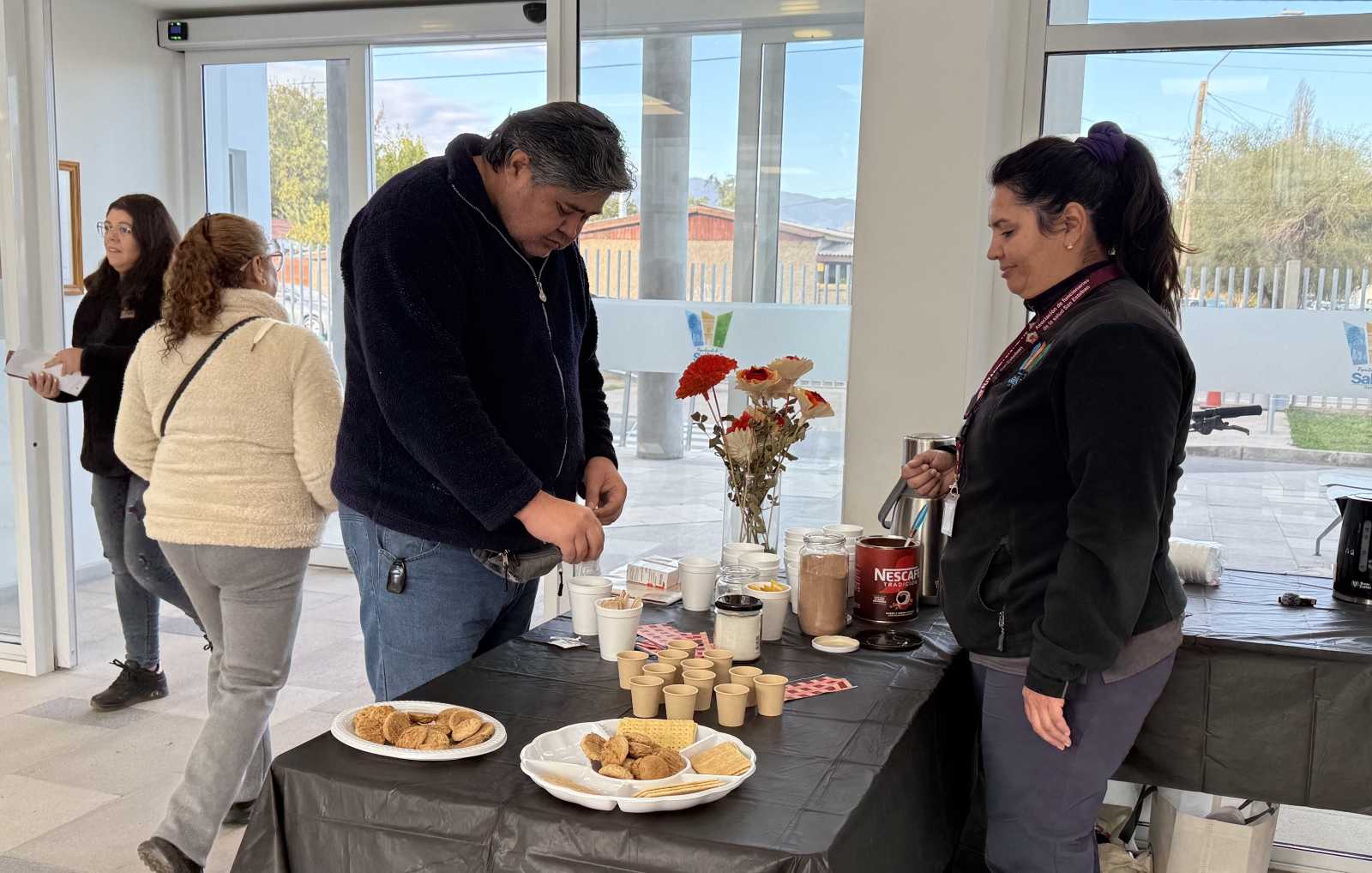 “Desayunos que Unen”: Departamento de Salud de San Esteban implementa estrategia para enfrentar las frías mañanas de invierno