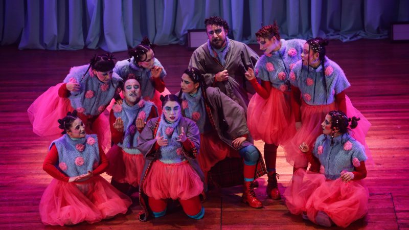 Universidad de Valparaíso presenta en San Felipe la obra de Teatro El Burgués Gentilhombre o una delirante fiesta para la distinción social