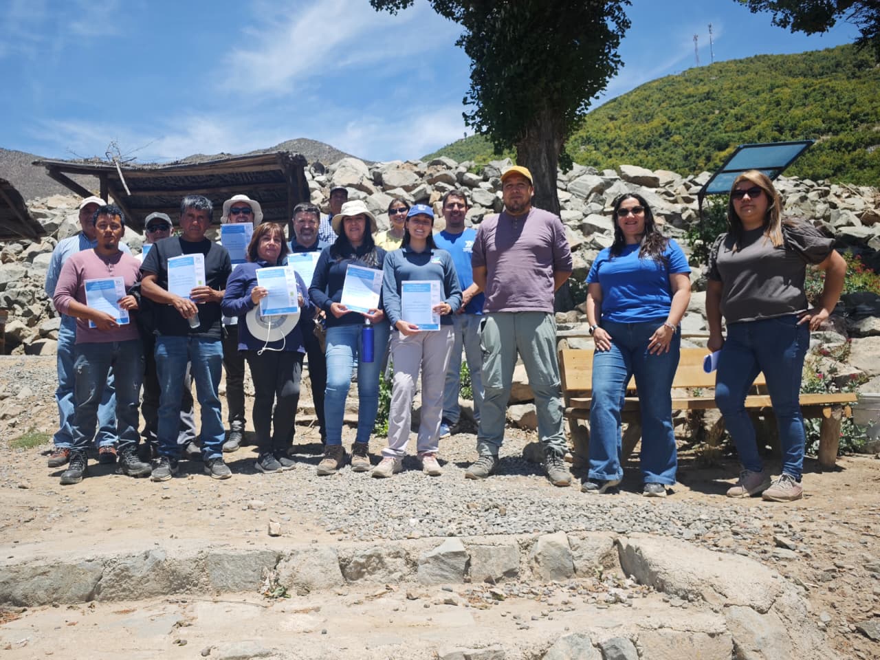 Agricultores de Aconcagua fortalecen su capacidad técnica en operación y mantención de sistemas de riego para mejorar la eficiencia hídrica
