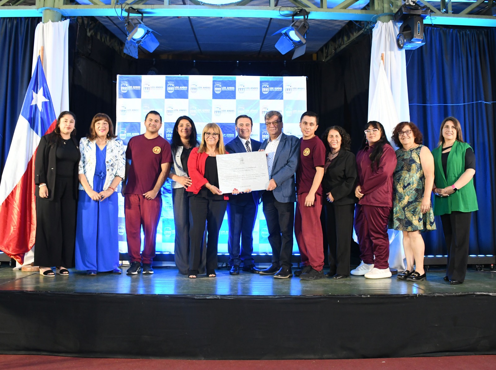 Municipio de Los Andes realizó emotiva ceremonia de finalización de 38 años en la administración de la educación publica