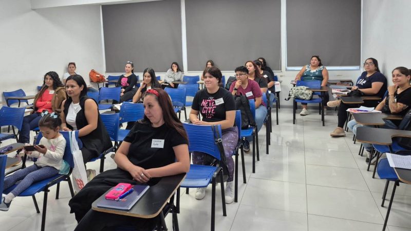 22 aconcagüinas inician formación en gasfitería certificada gracias a iniciativa de Esval
