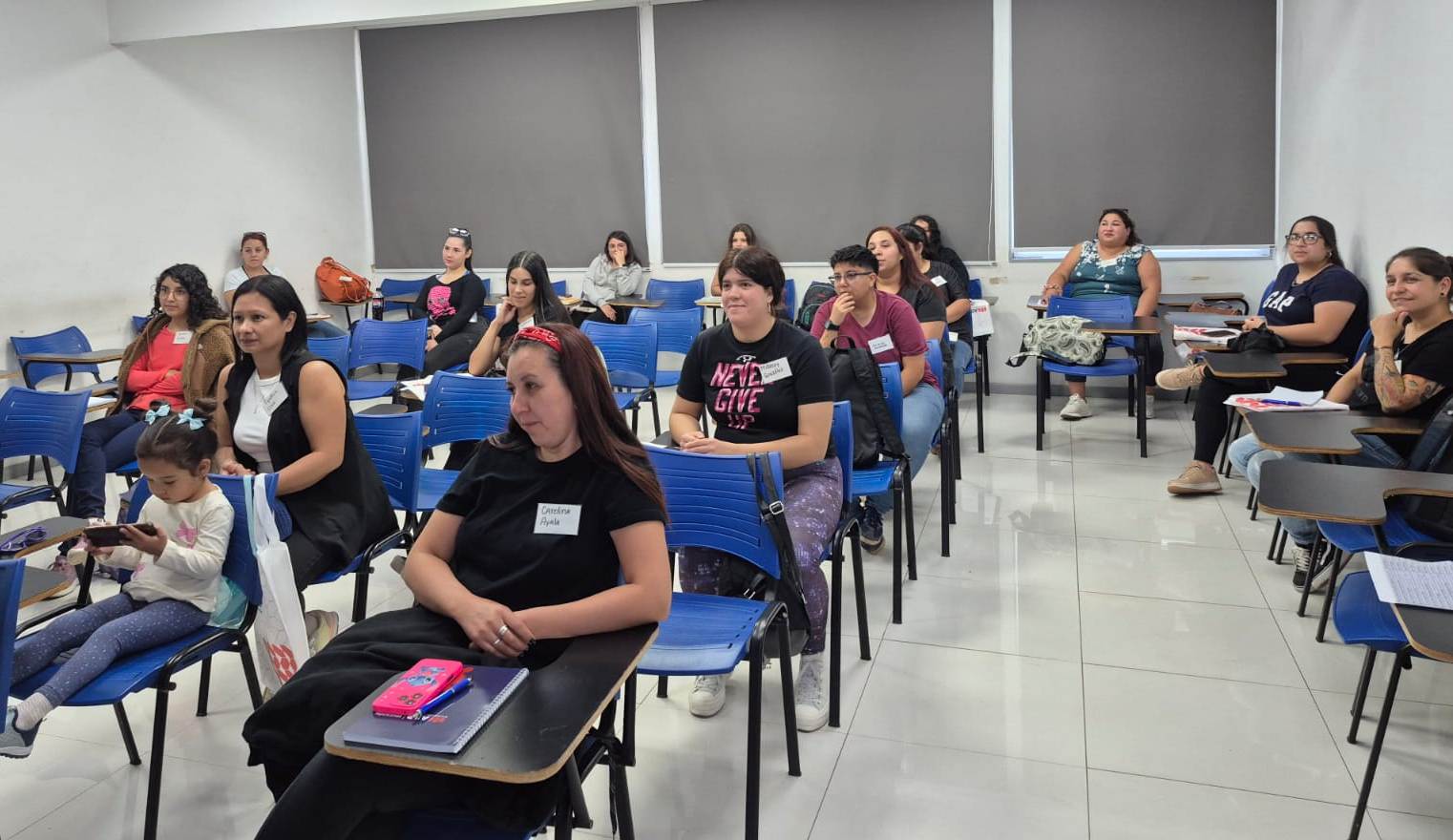 22 aconcagüinas inician formación en gasfitería certificada gracias a iniciativa de Esval