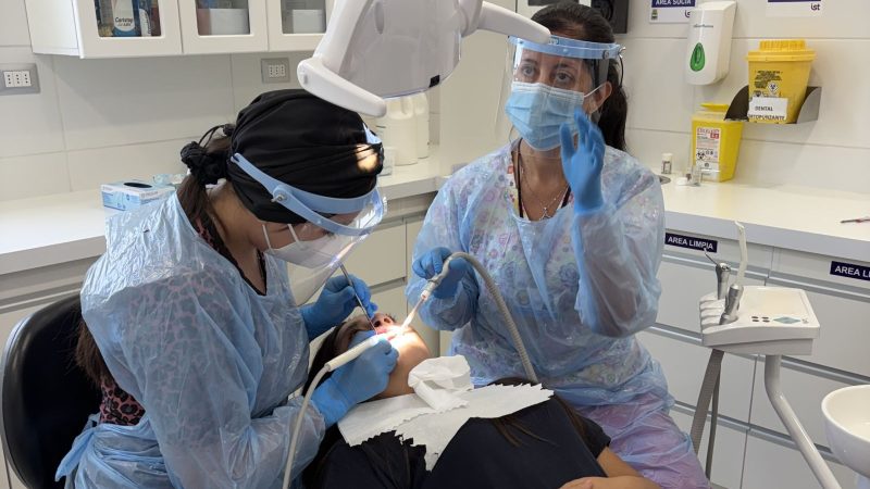 CESFAM Rinconada impulsa innovadora guía de atención dental humanizada para niños, niñas y adolescentes