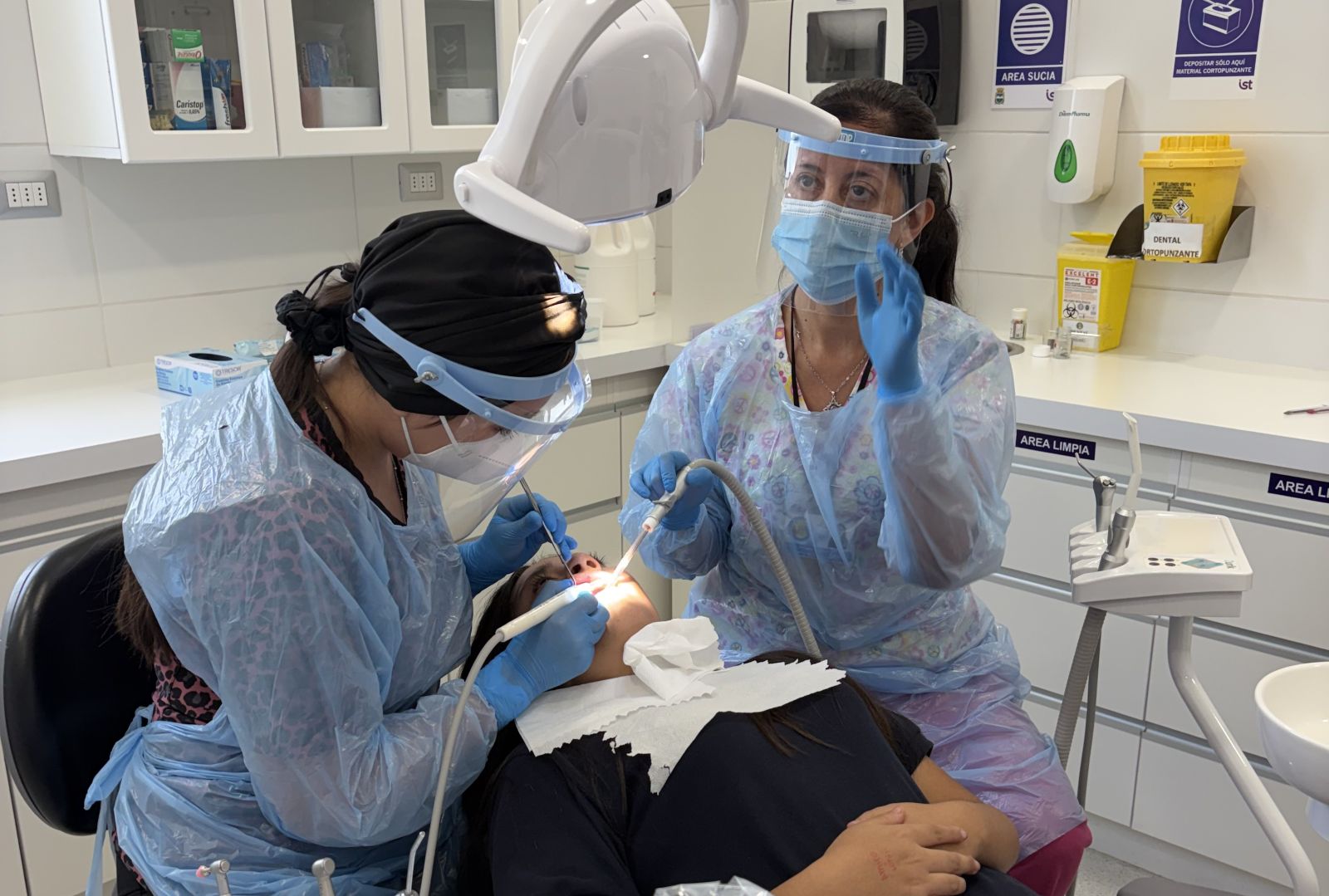 CESFAM Rinconada impulsa innovadora guía de atención dental humanizada para niños, niñas y adolescentes