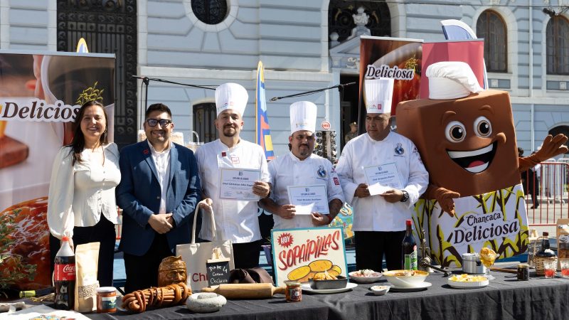 Valparaíso celebró el Día de la Cocina Chilena con gran encuentro gastronómico en Plaza Sotomayor