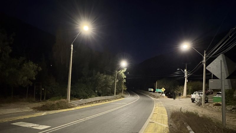 Municipalidad de Los Andes y Colbún culminan proyecto de luminarias LED en Camino Internacional