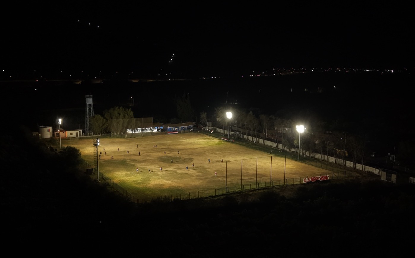 Inauguran millonarias mejoras en el campo deportivo del Club La Estancilla en Llay Llay