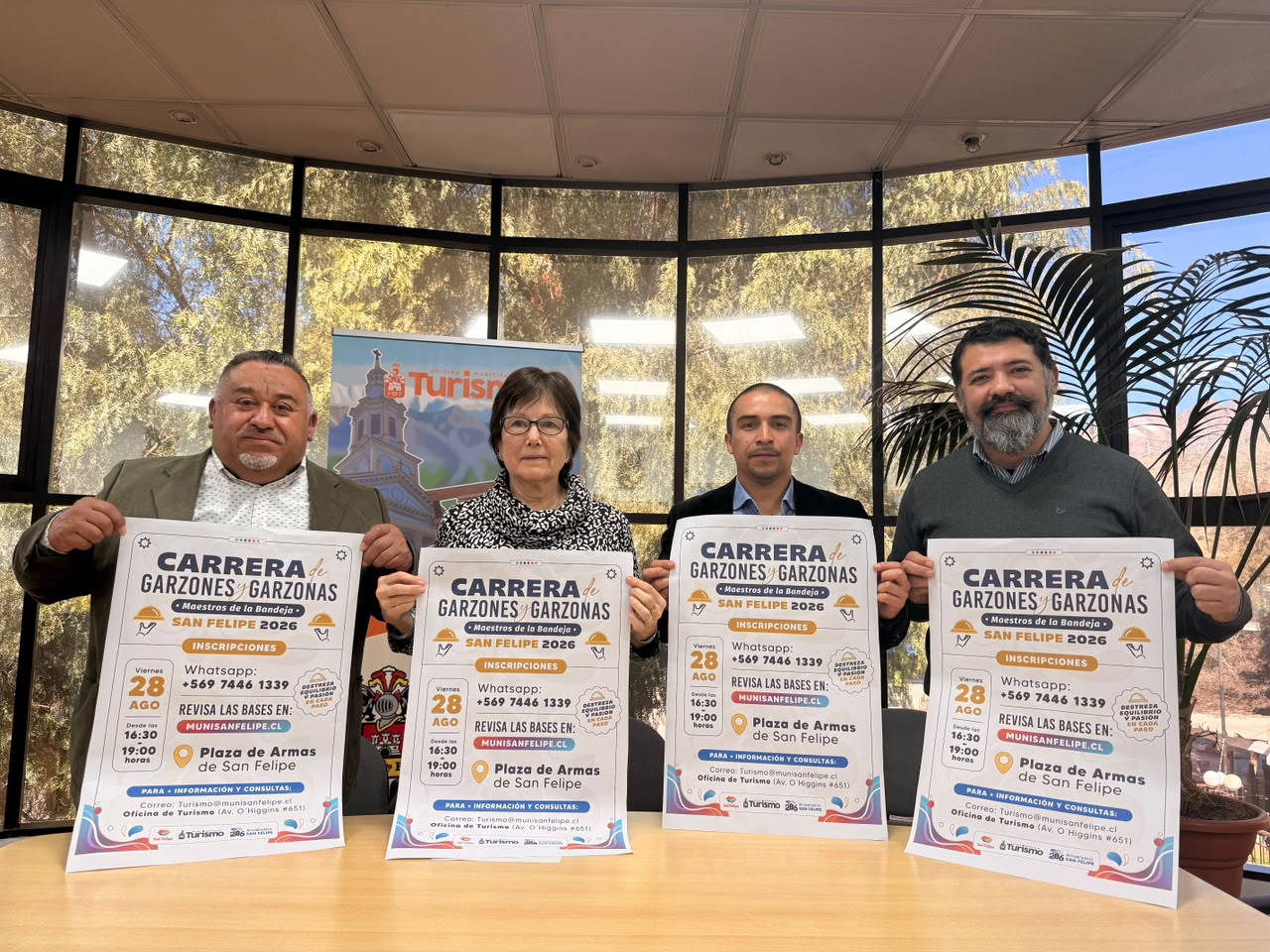 San Felipe revive la “Gran Corrida de Garzones y Garzonas: Maestros de la Bandeja” en la Plaza de Armas