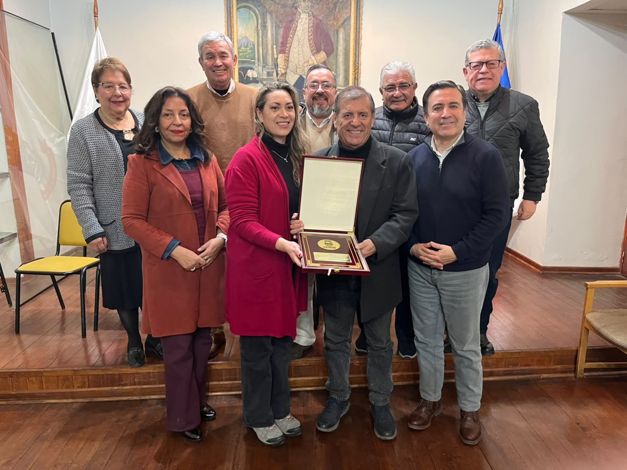 Concejo Municipal de Los Andes reconoce a presidente de Fevochi por Mundial de Voleibol Femenino U17