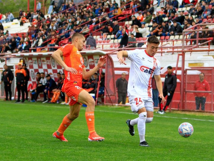 Unión San Felipe cae ante Cobreloa y deja escapar puntos clave en el Municipal